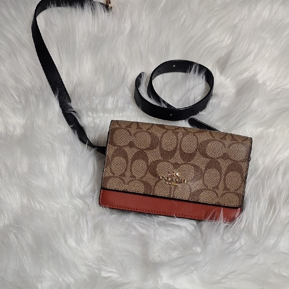 Coach Signature Convertible Belt Bag!